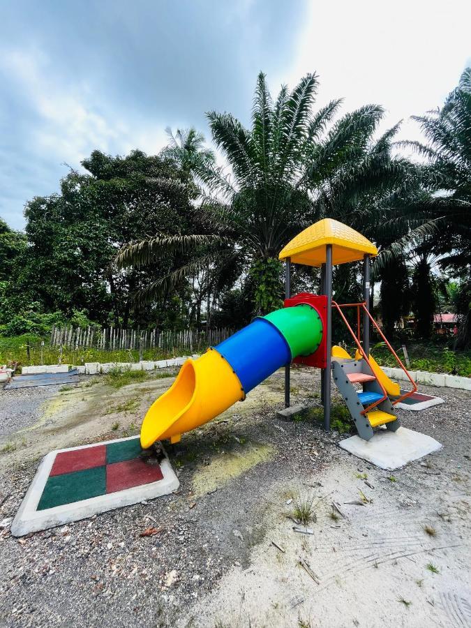Homestay/Bilik Teluk Gading クアラ・ロンピン エクステリア 写真