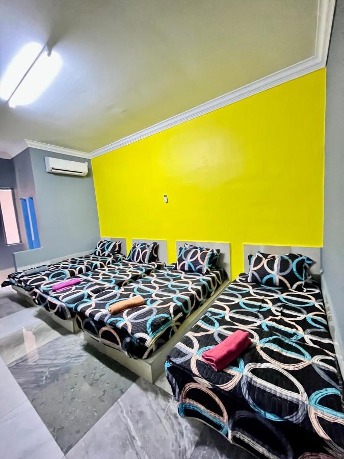 Homestay/Bilik Teluk Gading クアラ・ロンピン エクステリア 写真