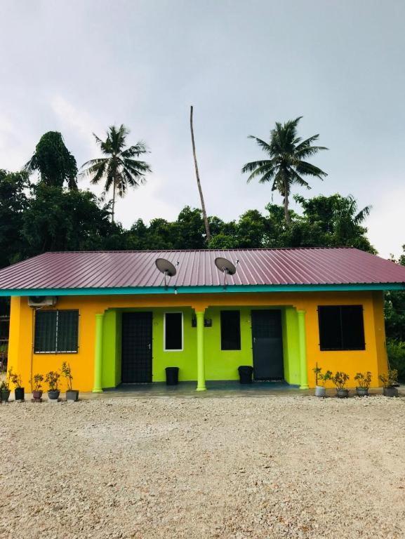 Homestay/Bilik Teluk Gading クアラ・ロンピン エクステリア 写真
